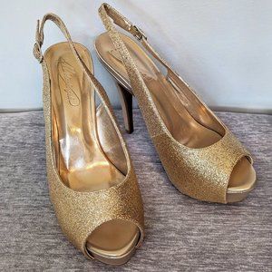 BNIB Gold Platform, Peep-toe Pumps